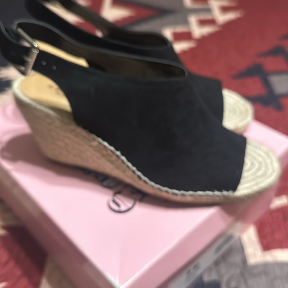 Black wedged shoes buckled nine medium